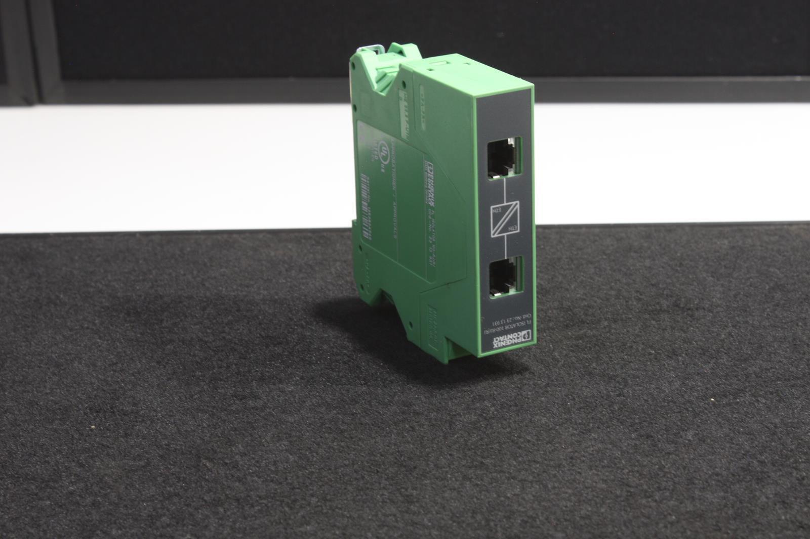 USED Phoenix Contact FL ISOLATOR Signal Isolator 100-RJ/RJ 2313931.SKU 217086