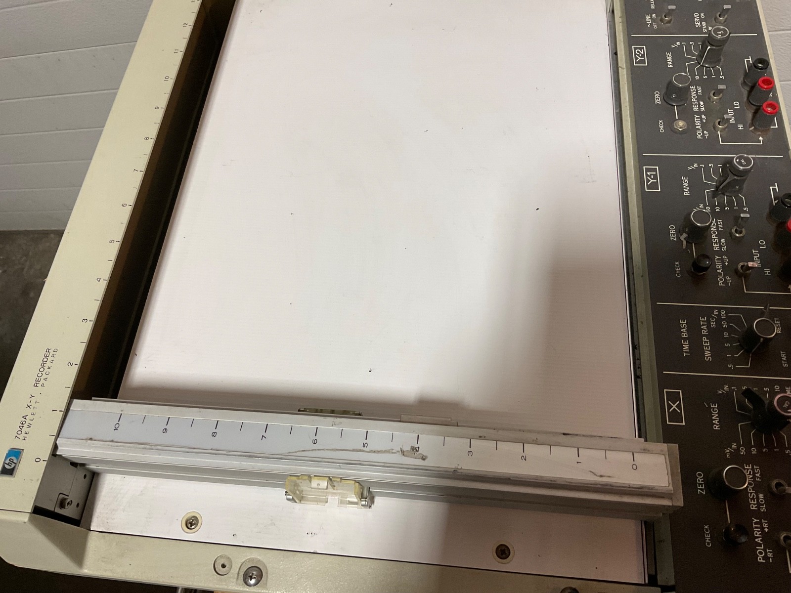 Vintage Agilent Hewlett Packard HP 7047A X-Y Recorder Plotter Printer OPTION 01