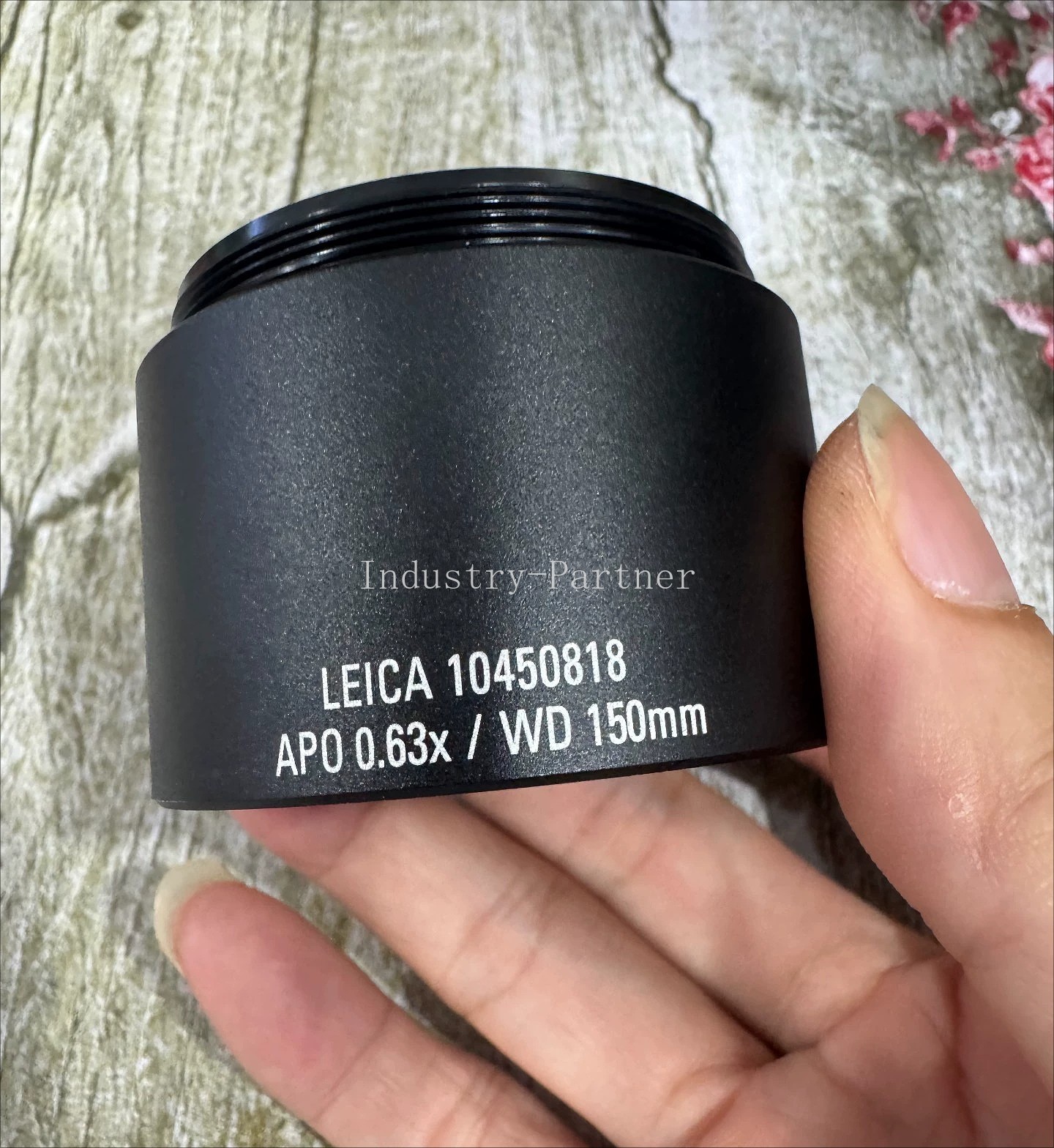 Leica 10450818 APO 0.63X / WD=150mm Microscope Objective.