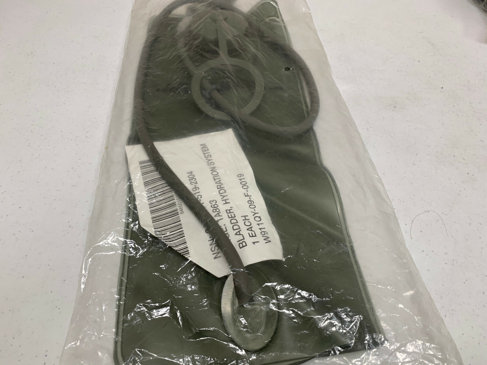 ARMY ISSUED ACU UCP MOLLE HYDRATION SYSTEM HYDRAMAX BLADDER NEW 1A863