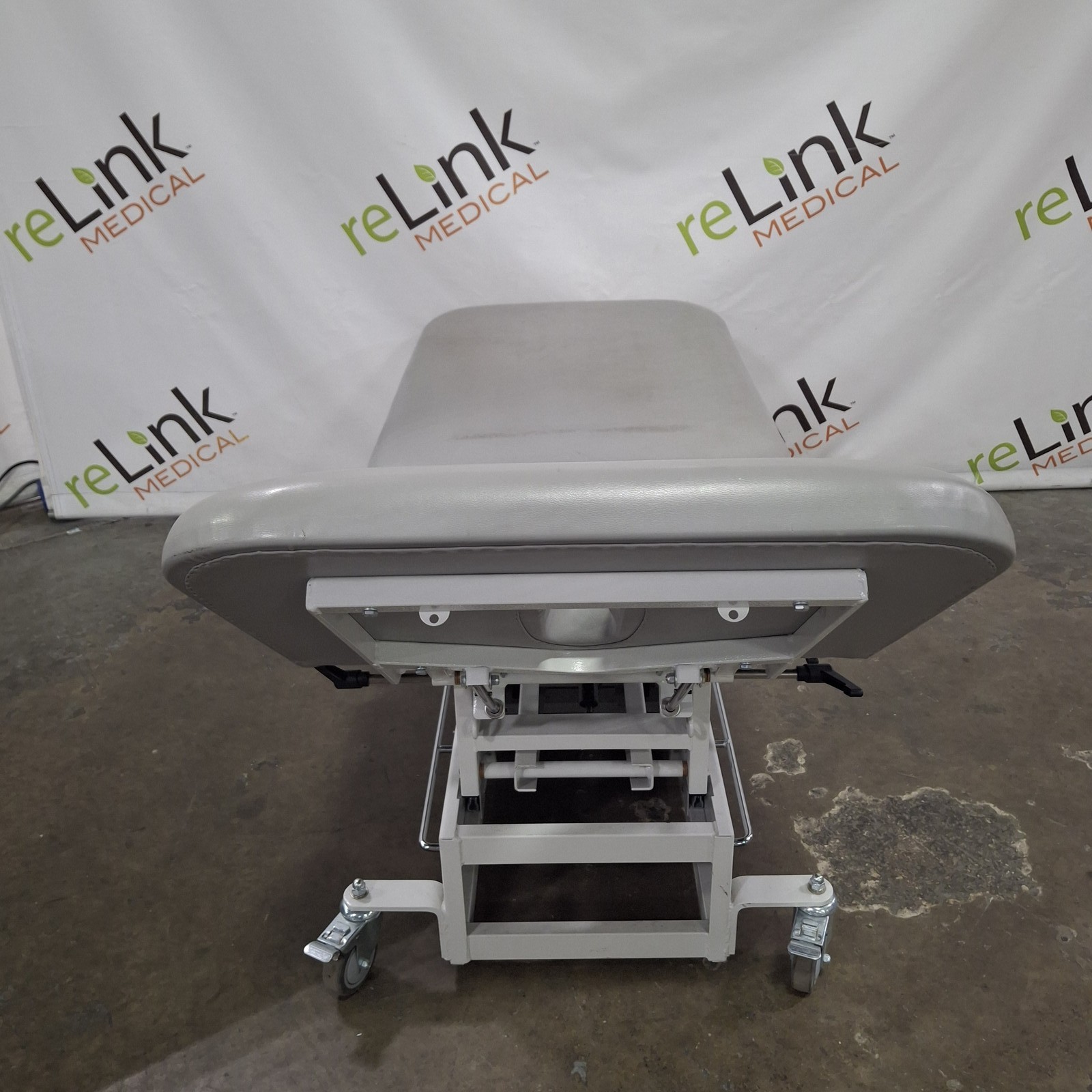 Dynatronics Dynatron T3 Treatment Table