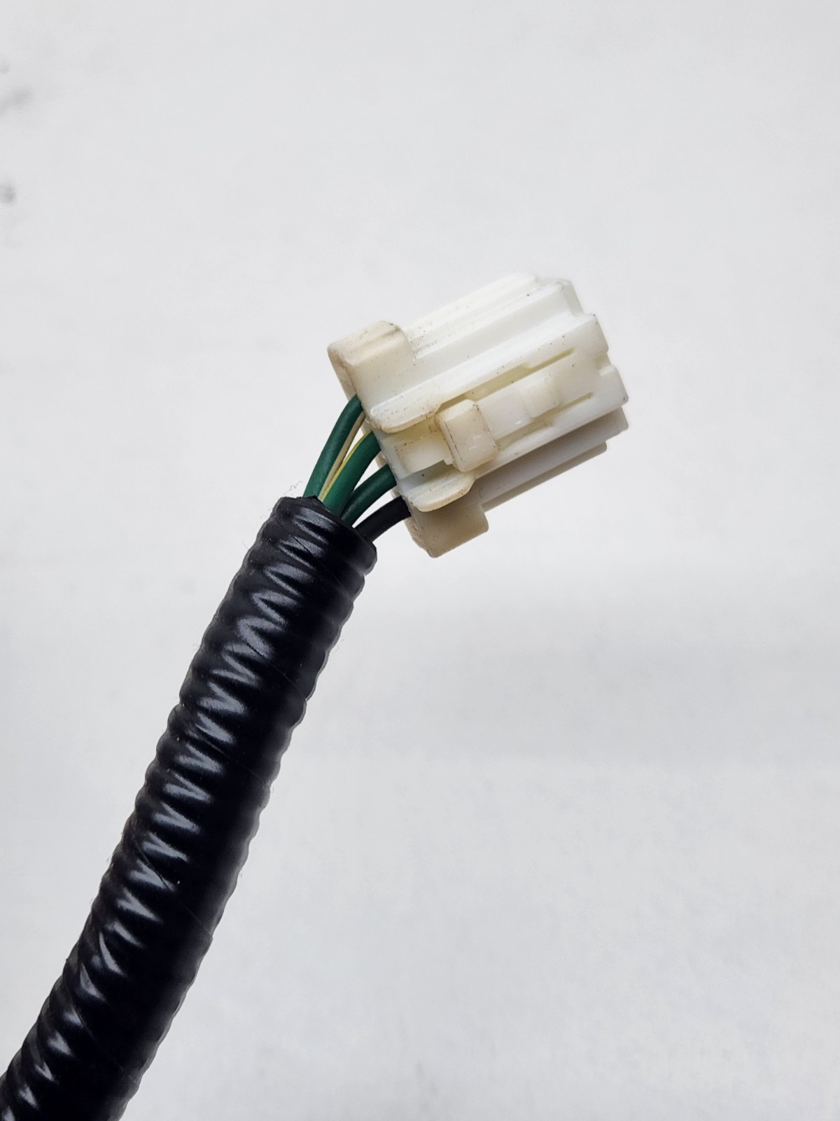 2008-2013 Nissan Rogue Tail Light Wire Harness Wiring Socket (Left OR Right)