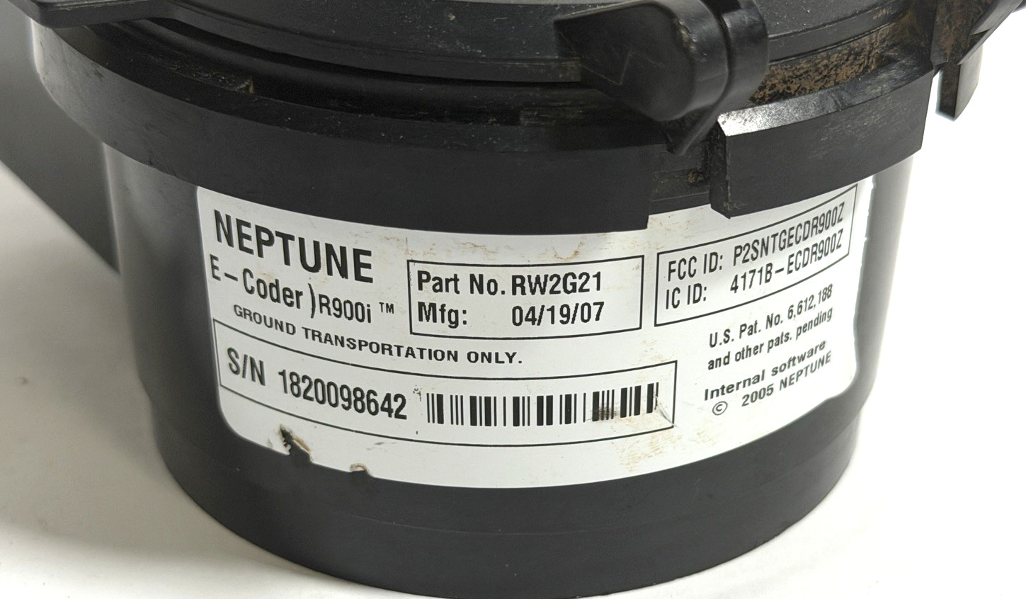 Neptune RW2G21 E-Coder R900i Water Meter Encoder with Attached Battery