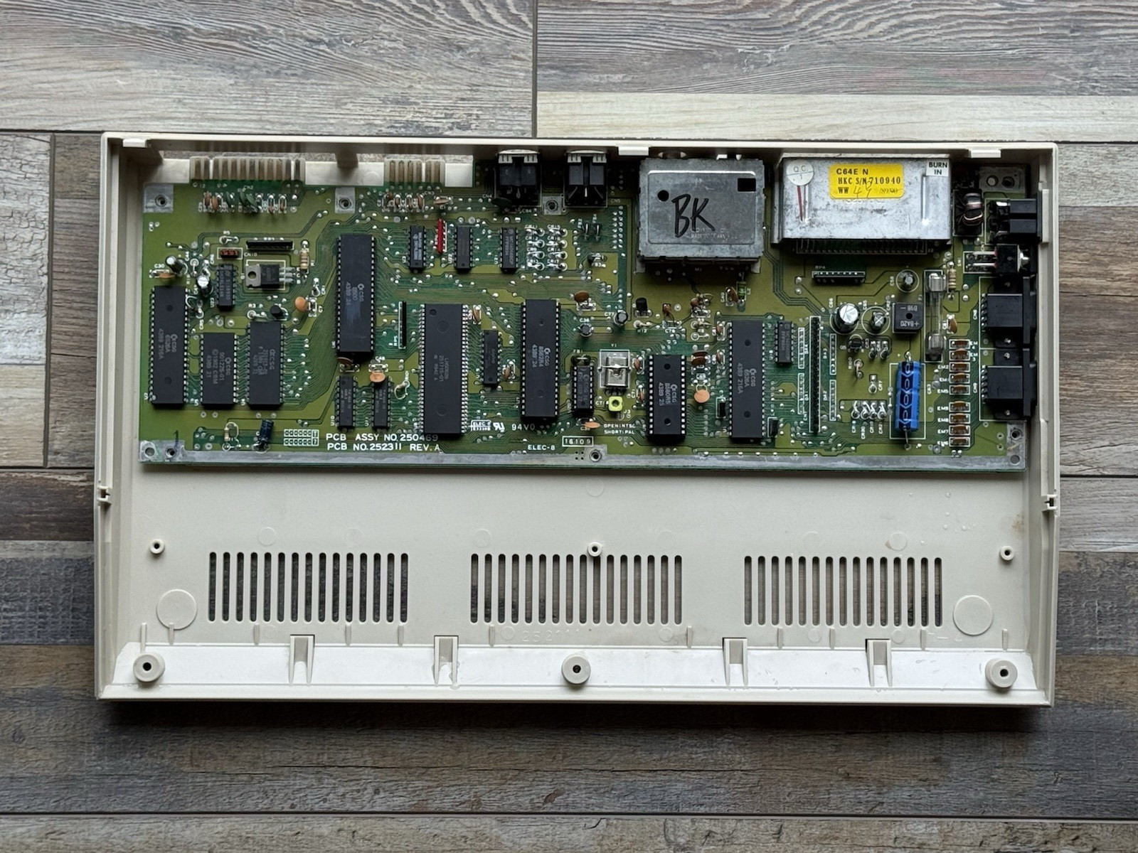 Fully Refurbished Commodore 64C + Original Box | Recapped, Tested, Guaranteed