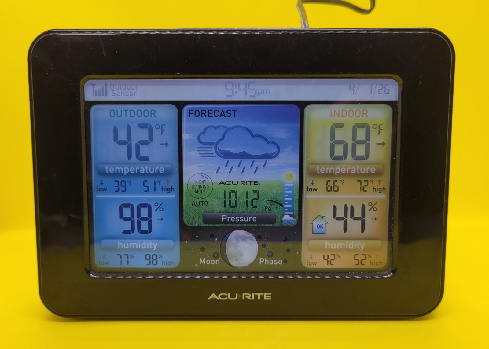 Acu-Rite Indoor-Outdoor Color LCD Home Weather Station Model 02077M Base Station