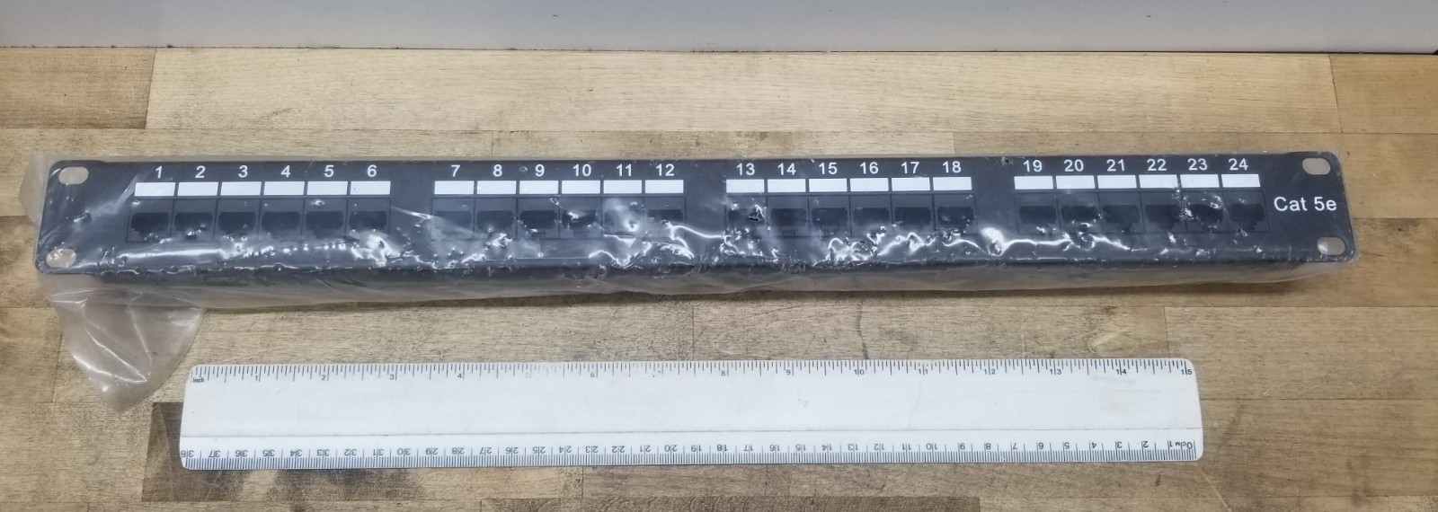 24-Port Cat5e Patch Panel T568A/B Rackmount 1U Ethernet RJ45 2440 Dan Chief