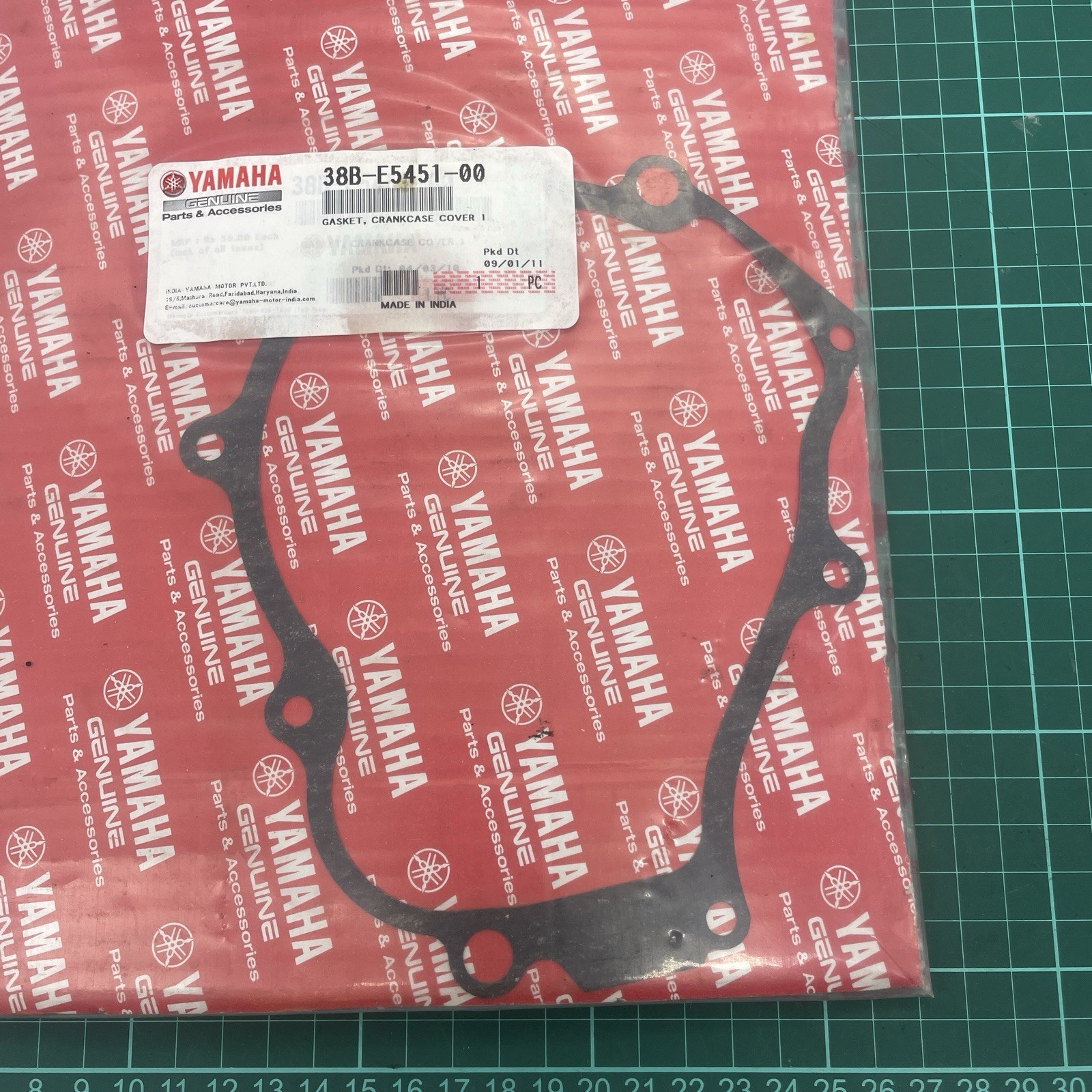 3C1-E5451-00 38B-E5451-00 Genuine Yamaha Crank Case Cover Gasket YZF 125 150