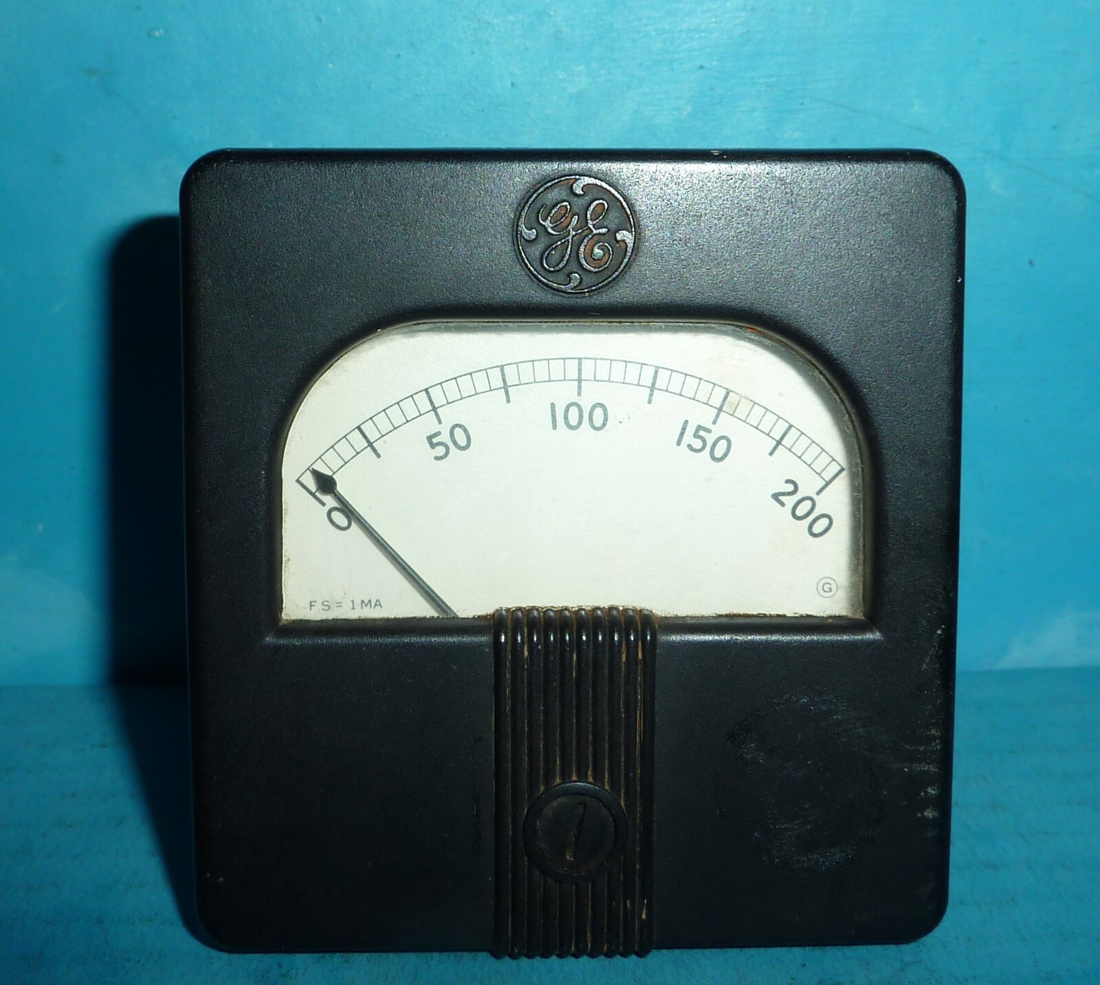 General Electric AAM214 Type DO-53 Panel Meter 0-200 Full Scale=1mA 3in x 3in