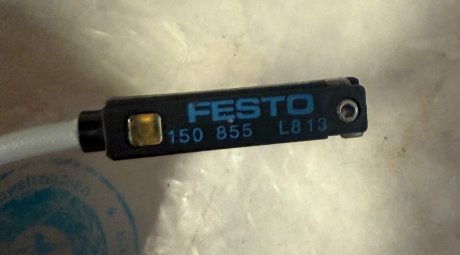 Festo SME-8-K-LED-24 150 855 L813 Sensor New