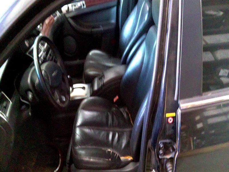 Passenger Right Front Spindle/Knuckle Fits 04-08 PACIFICA 103942214