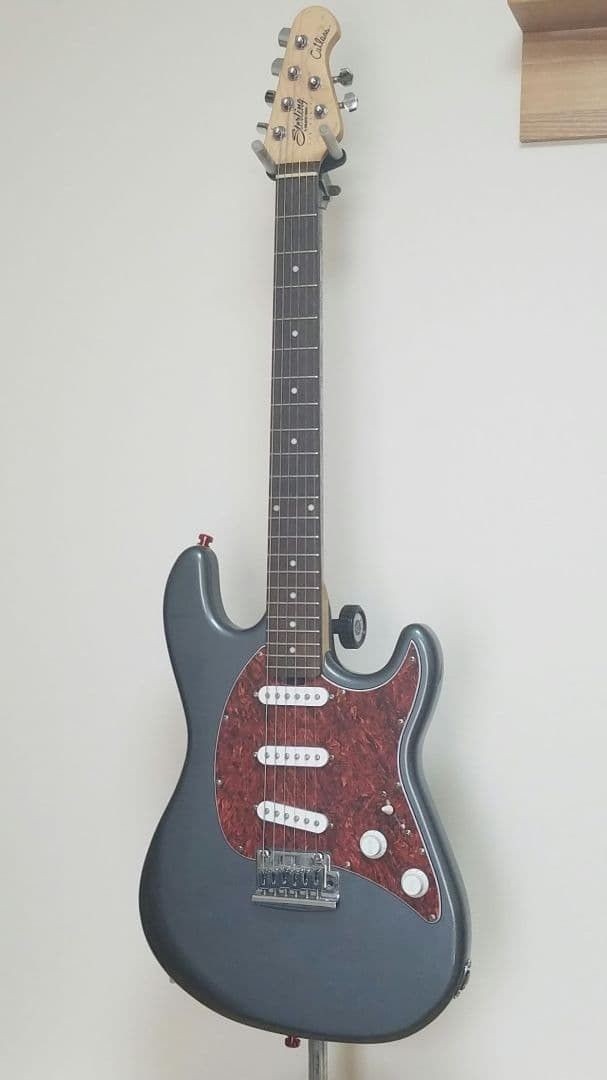 Sterling by MUSICMAN SUB CUTLASS SSS