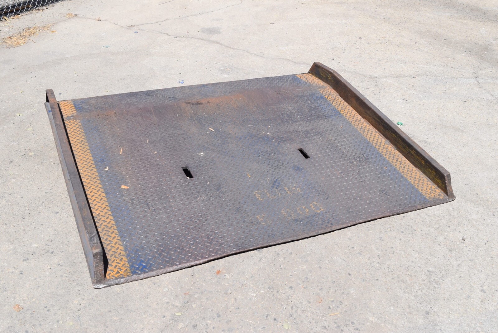 Truck Forklift Freight Dock plate 25,000 Lb Cap Steel 72"x 60" Warehouse + Curbs