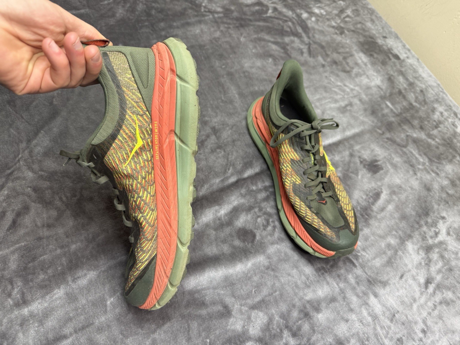 Hoka One One Mafate Speed 4 Olive Green & Orange Running Sneakers Mens 12D