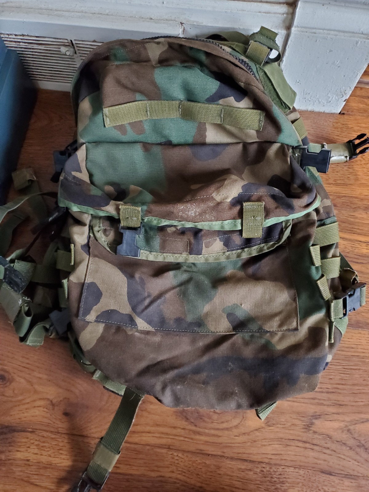 US Army MOLLE II 3-Day Assault Pack Camouflage Woodland USGI