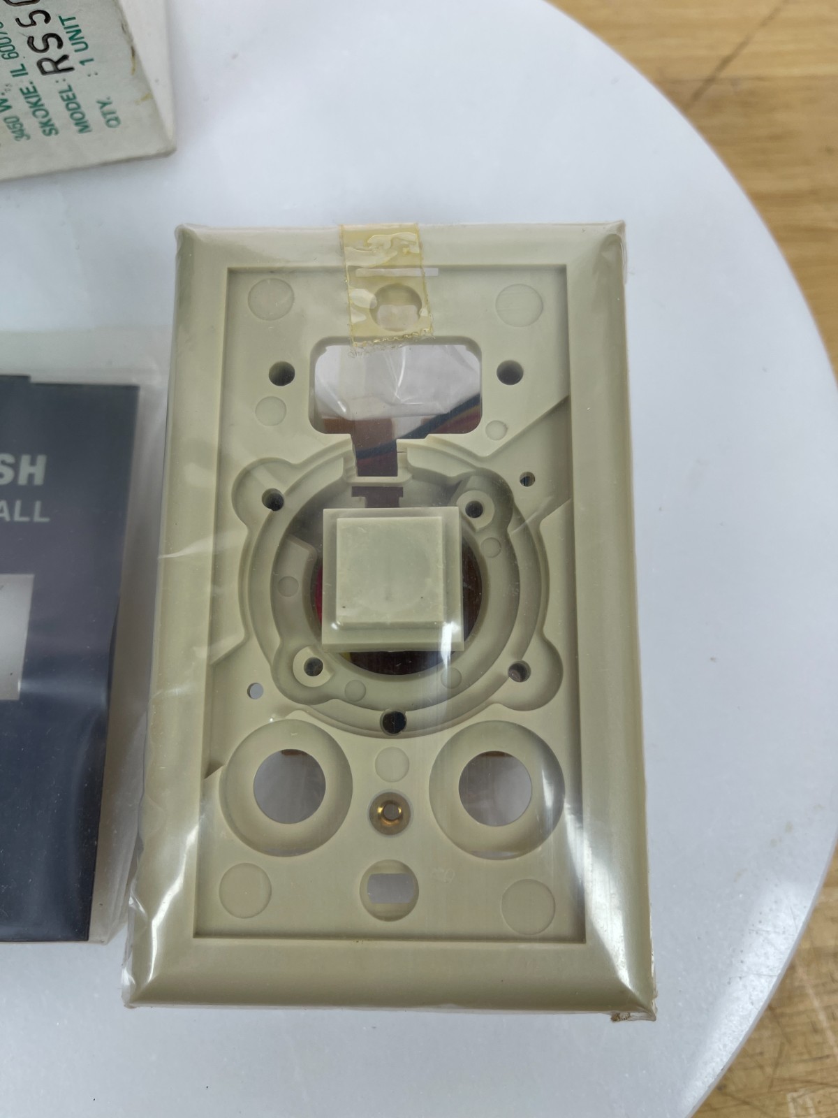 Rauland RS507D Push To Call Intercom Switch Nurse Call Station NOS