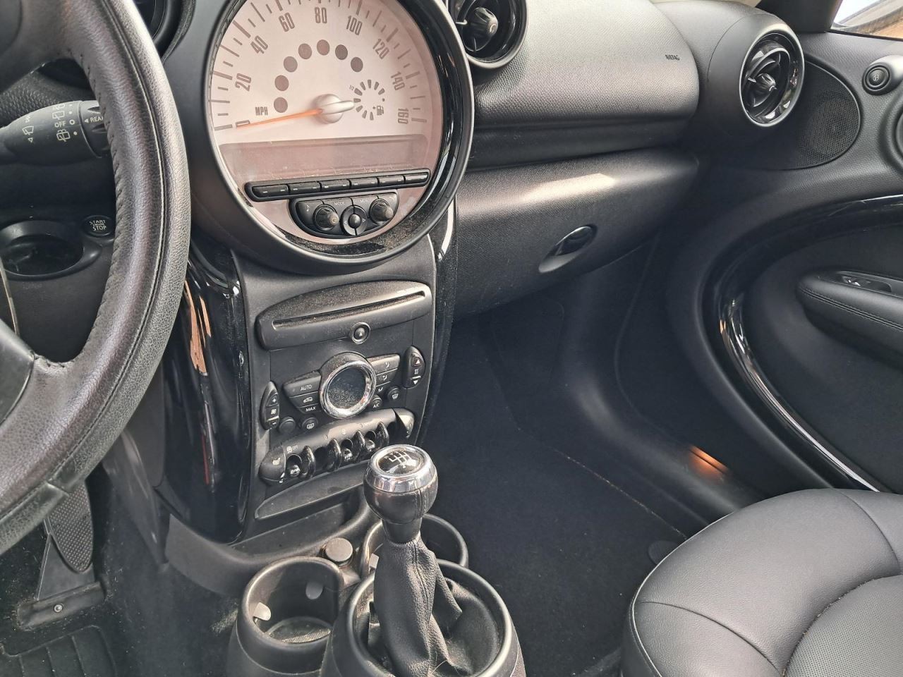 COUNTRYMA 2014 Glove Box 4770867