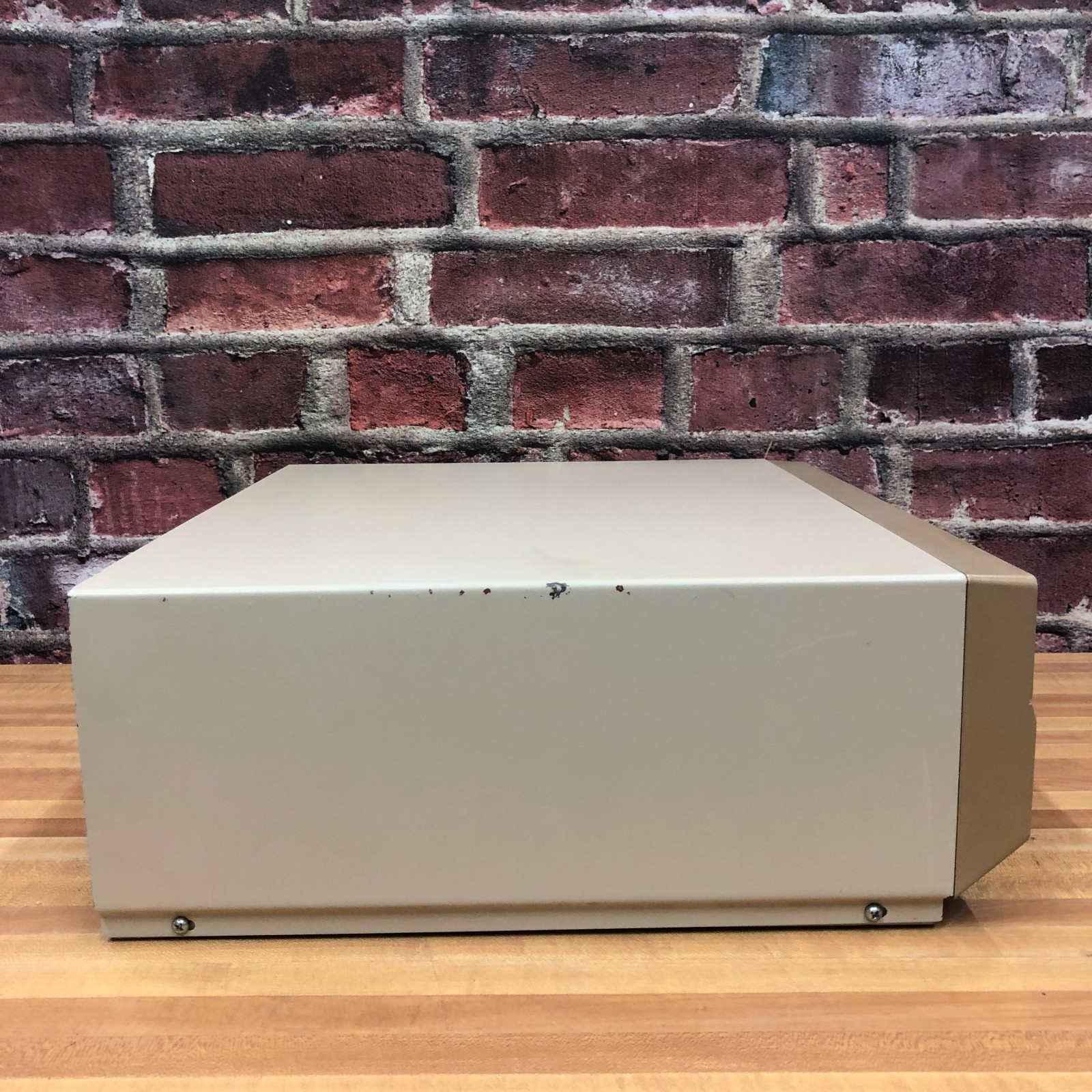 Vintage Commodore Amiga A2000HD Computer (WORKS)