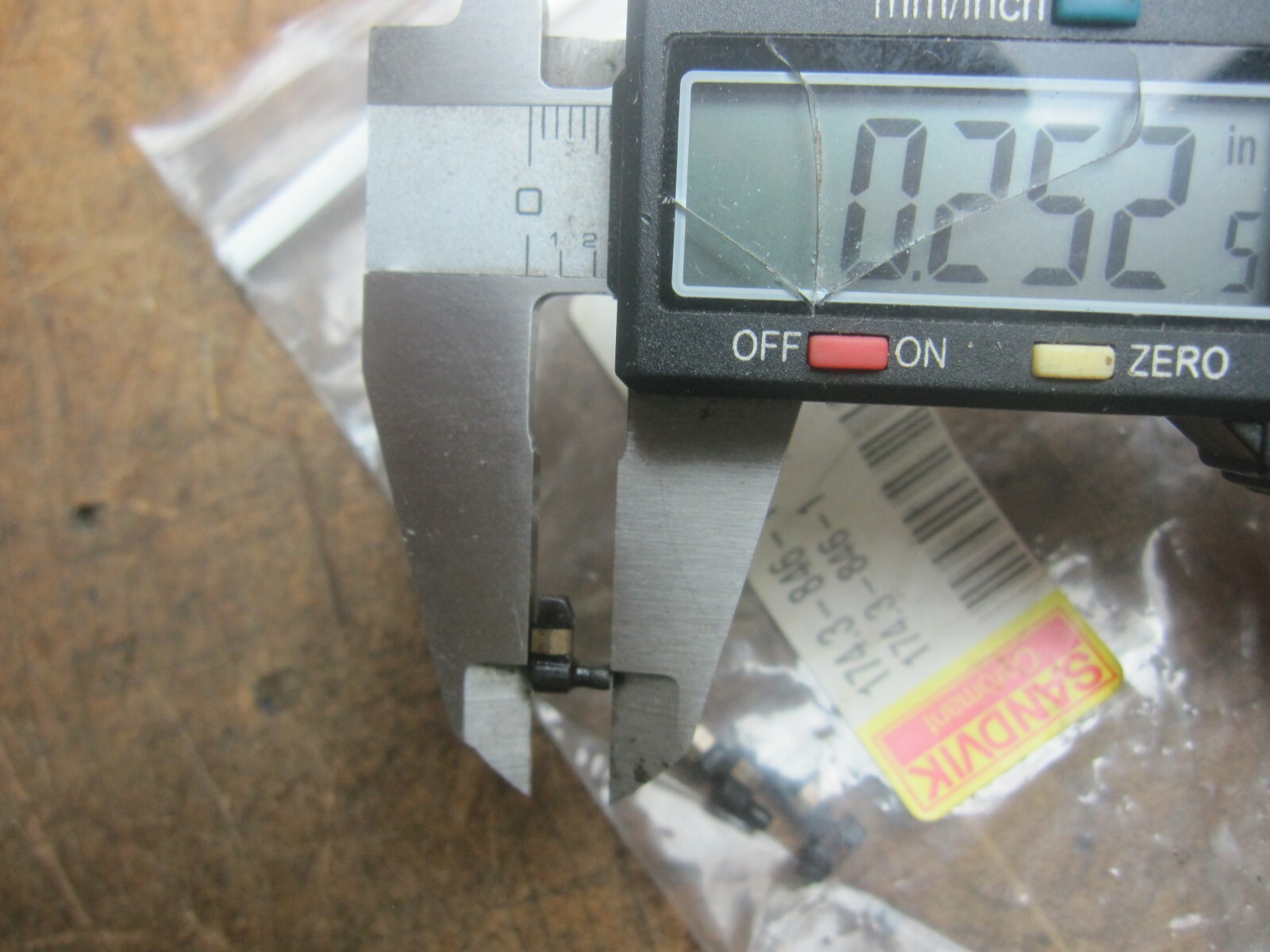 1 Sandvik 174.3-846-1 indexable insert lever