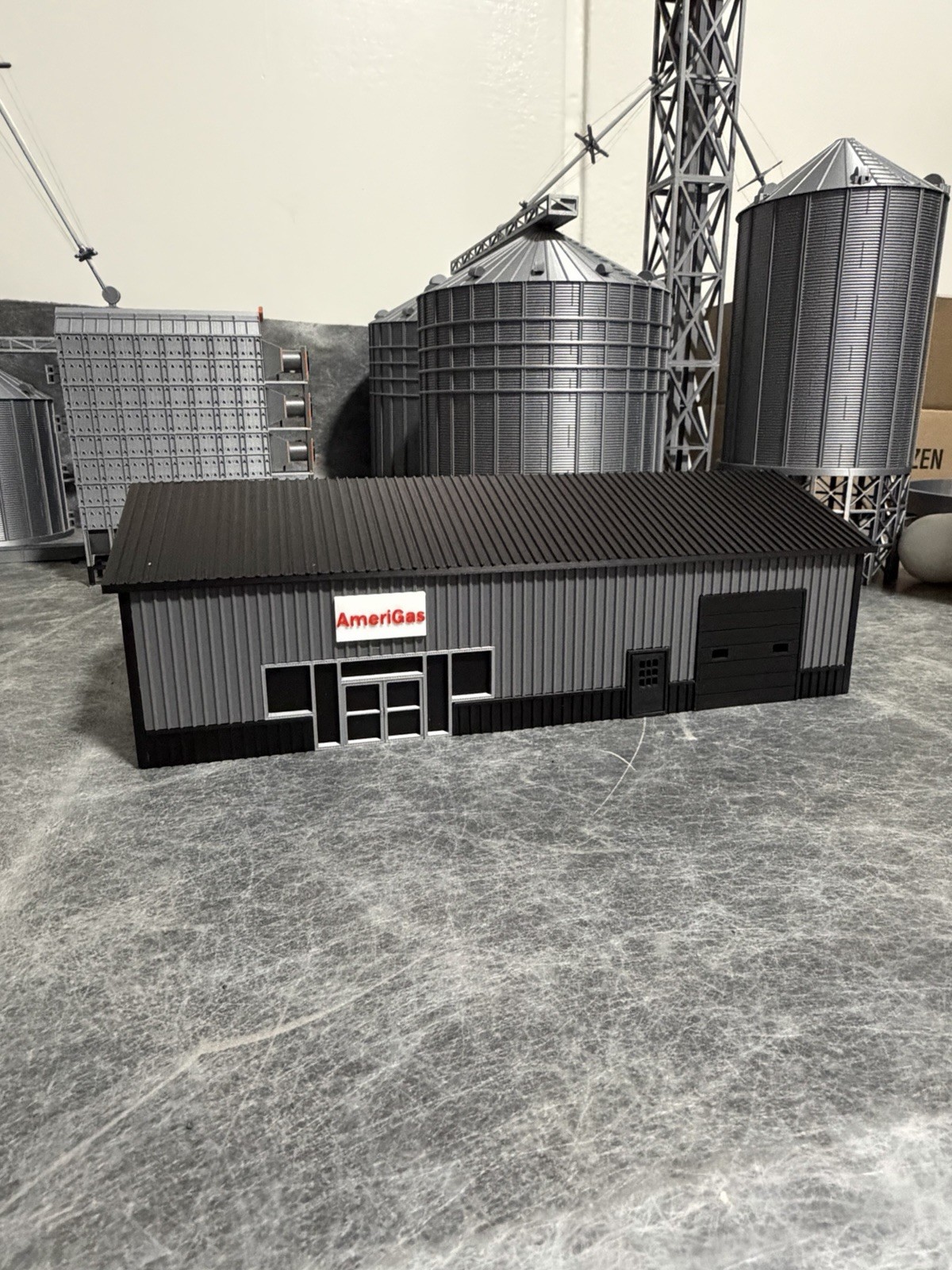 1/64 Building