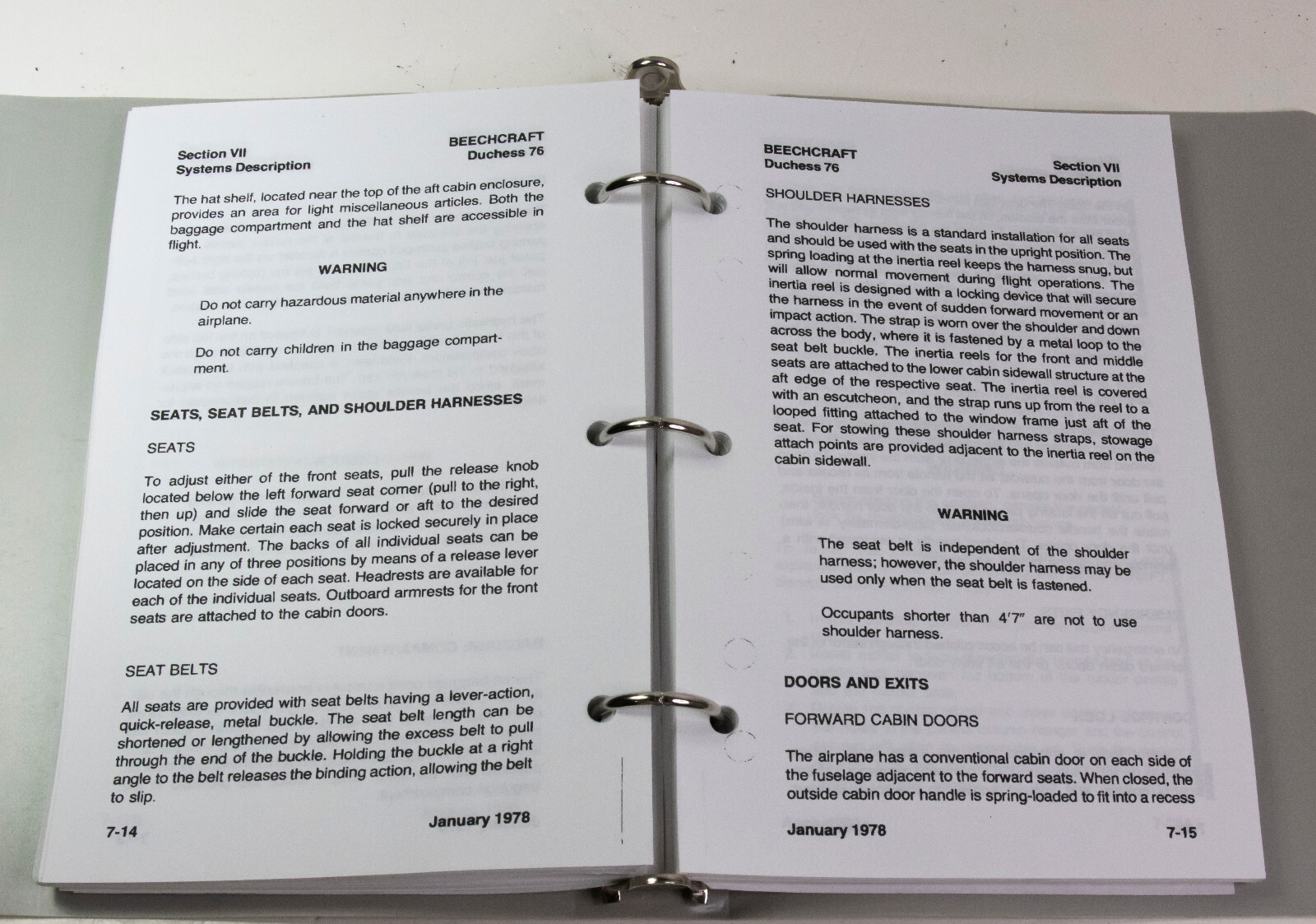 Beechcraft Dutchess 76 Pilot's Operating Handbook September 1983 edition