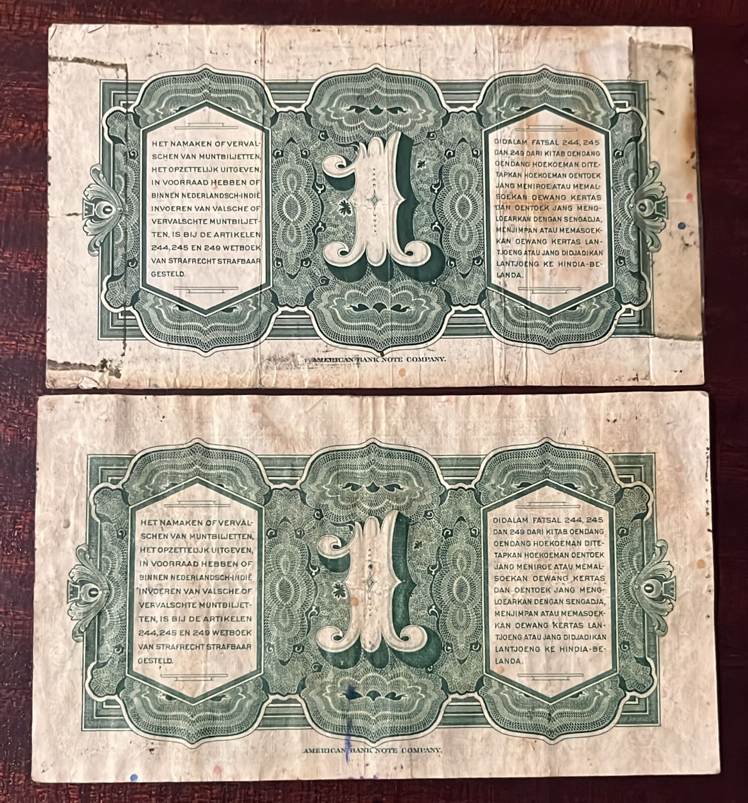 Nederland Ref U080 : 2 x 1 Gulden Banknotes - 1943