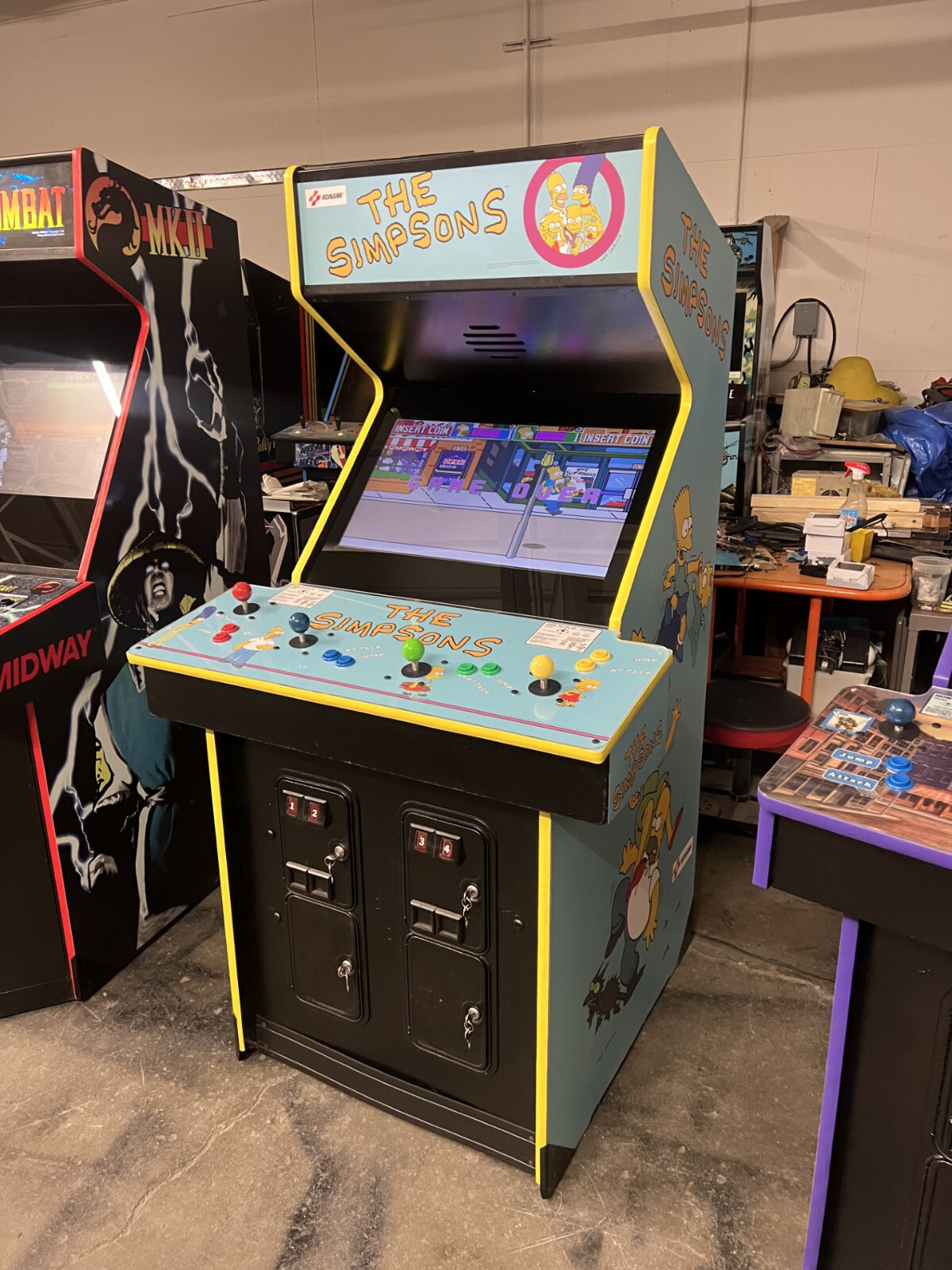 THE SIMPSONS ARCADE MACHINE by KONAMI 1991