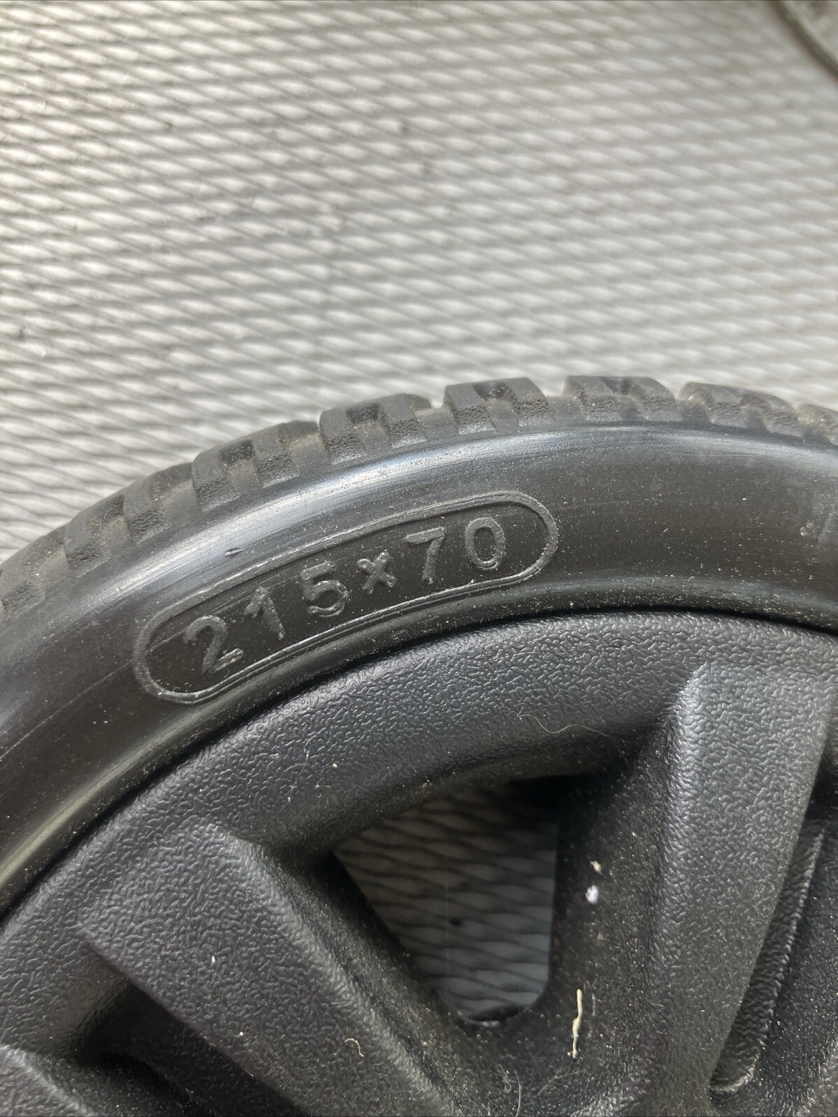 Metro Mobility Scooter Rear Wheel 215 X 70 Solid Black