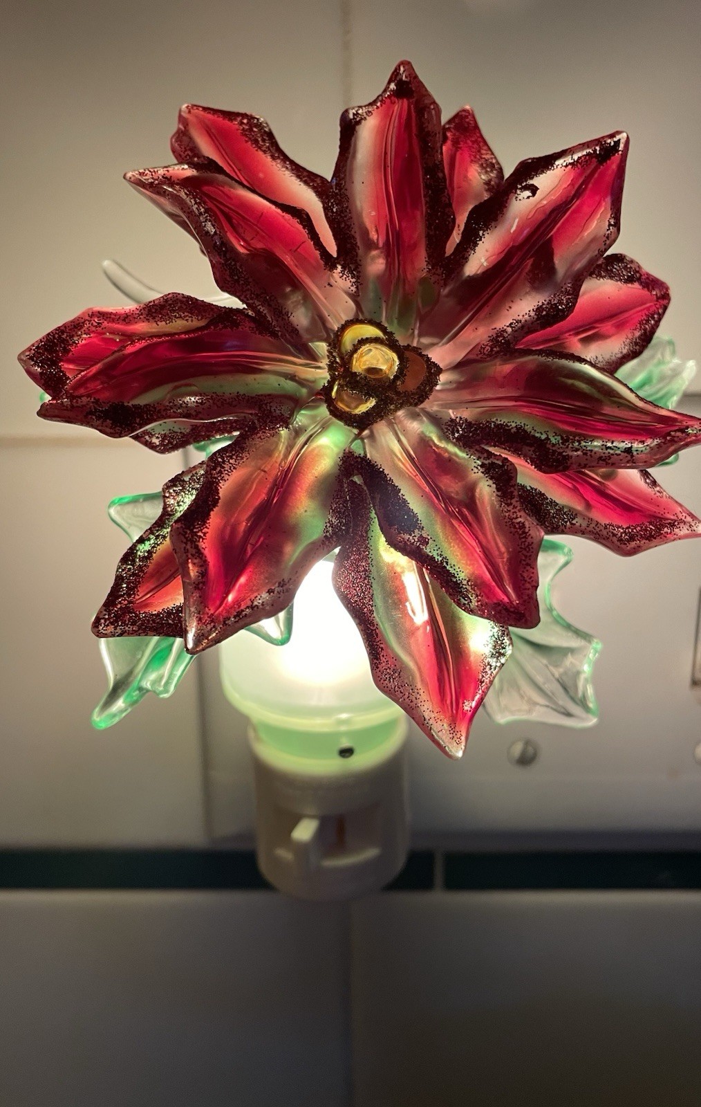Poinsettia Acrylic Night Light  On/Off Switch 6" x 4"