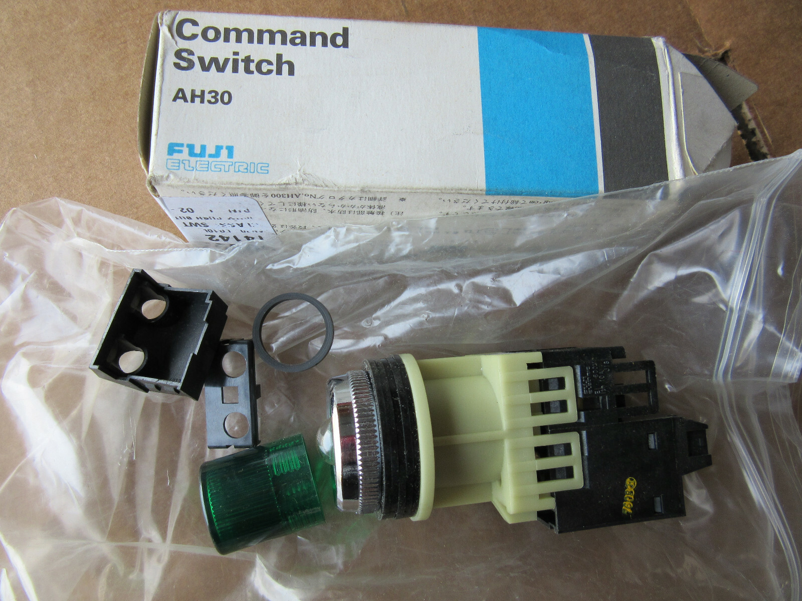 Fuji AH30 Green Command Switch NEW!!! with Free Shipping