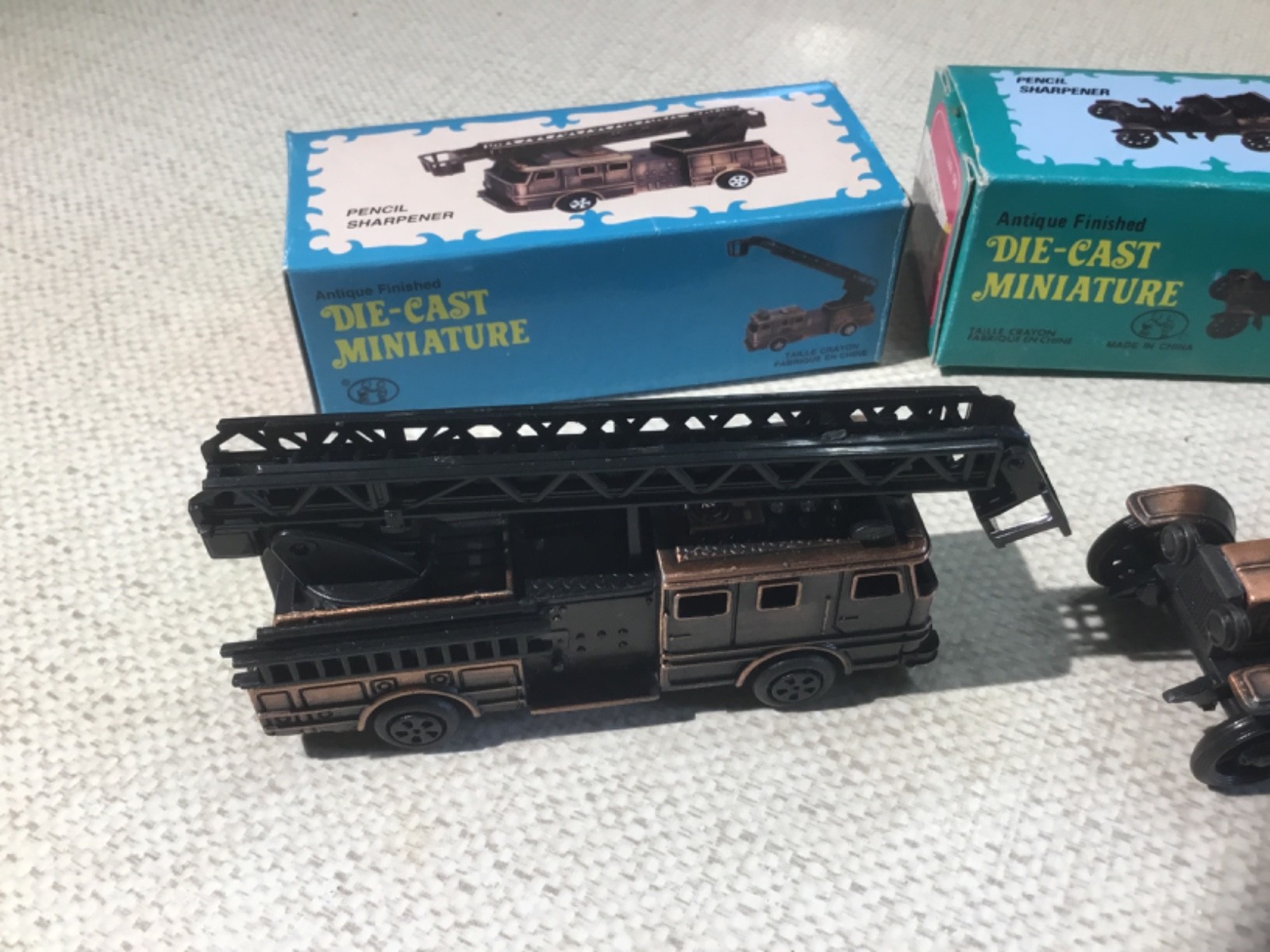 Pencil Sharpener Fire Engine & Antique Car. Die cast. NIB.