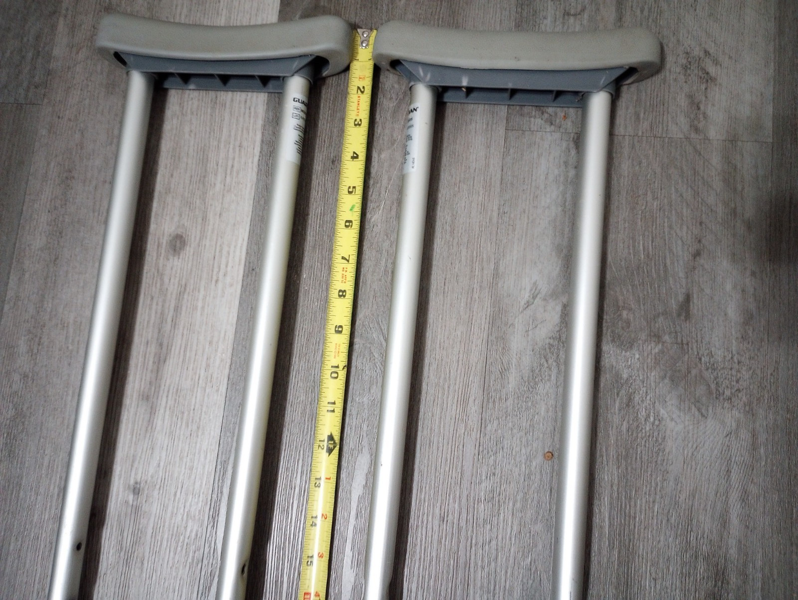 300 LBS max, Guardian Adjustable Aluminum Crutches Model MDSV80535