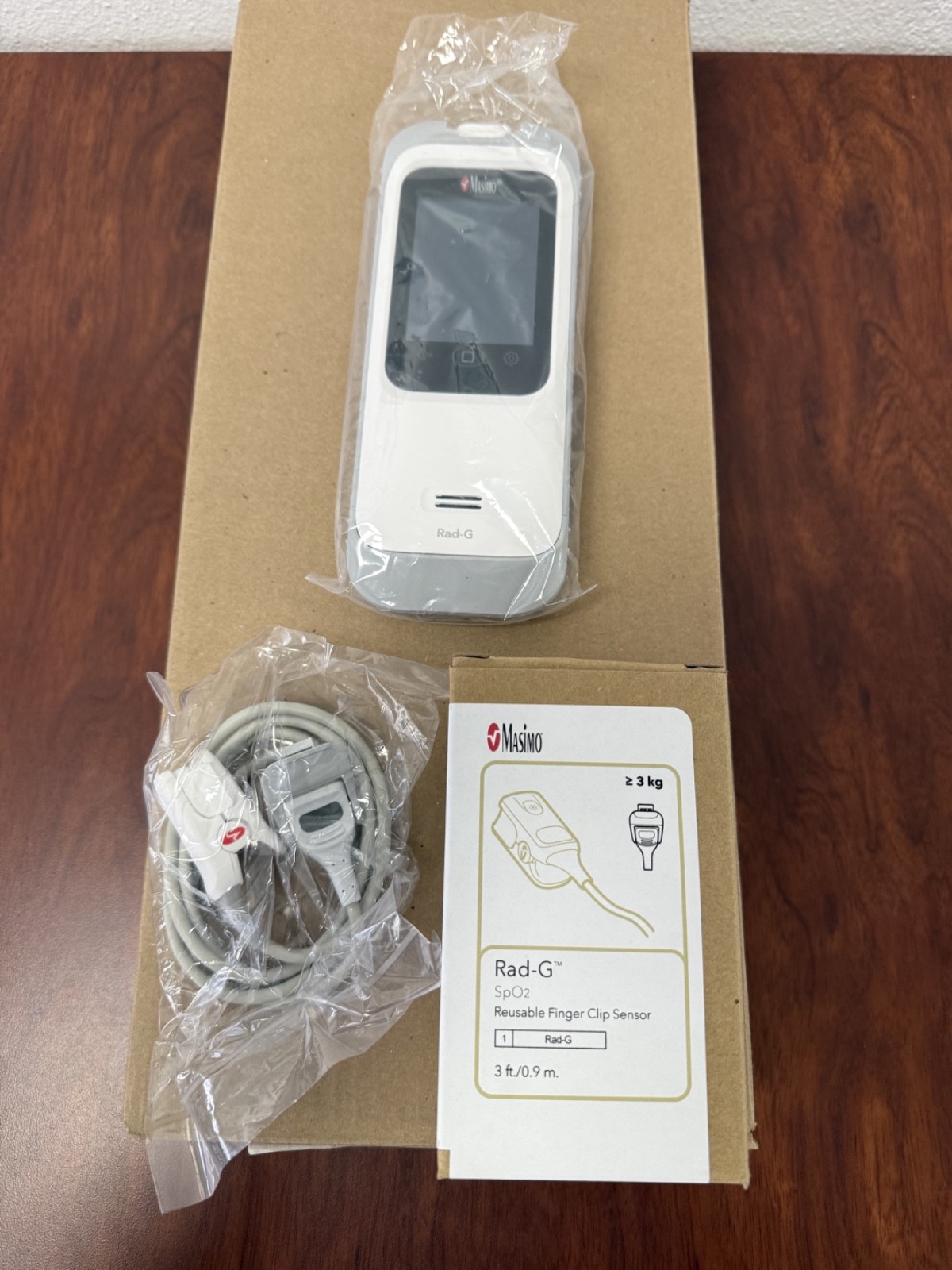 Masimo Rad-G Handheld Pulse Oximeter with cable & sensor
