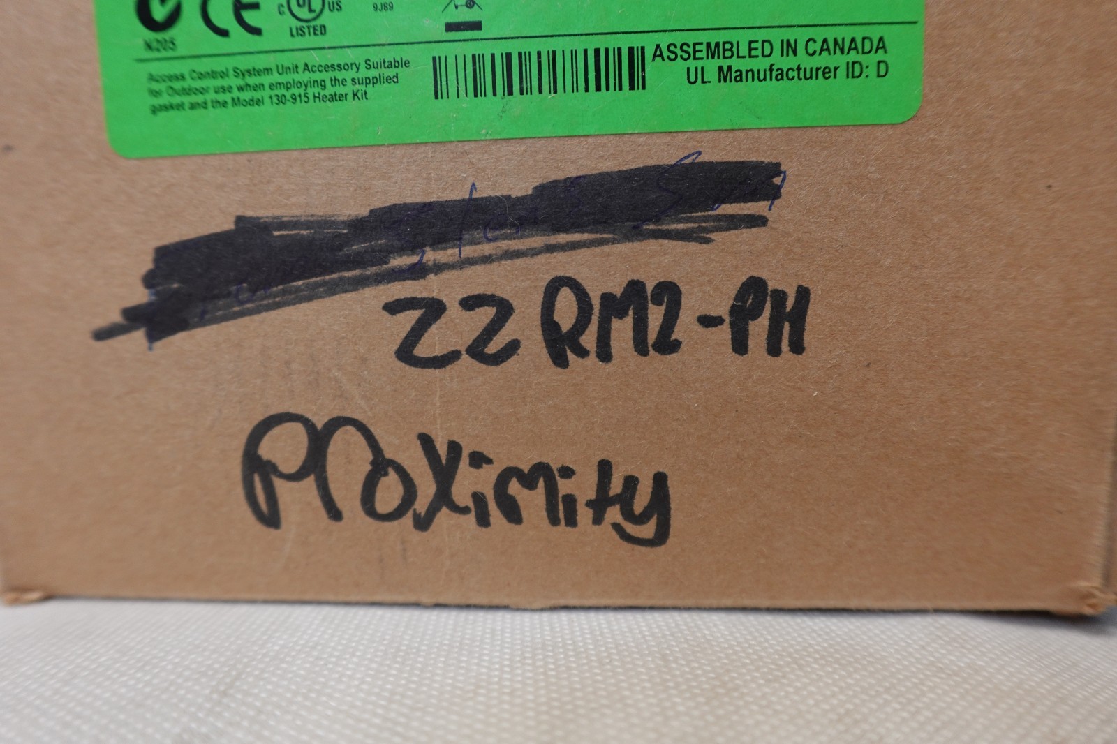 SOFTWARE HOUSE ZZ-RM2-PH PROX PROXIMITY READER W/KEYPAD & LCD - USED - AS IS