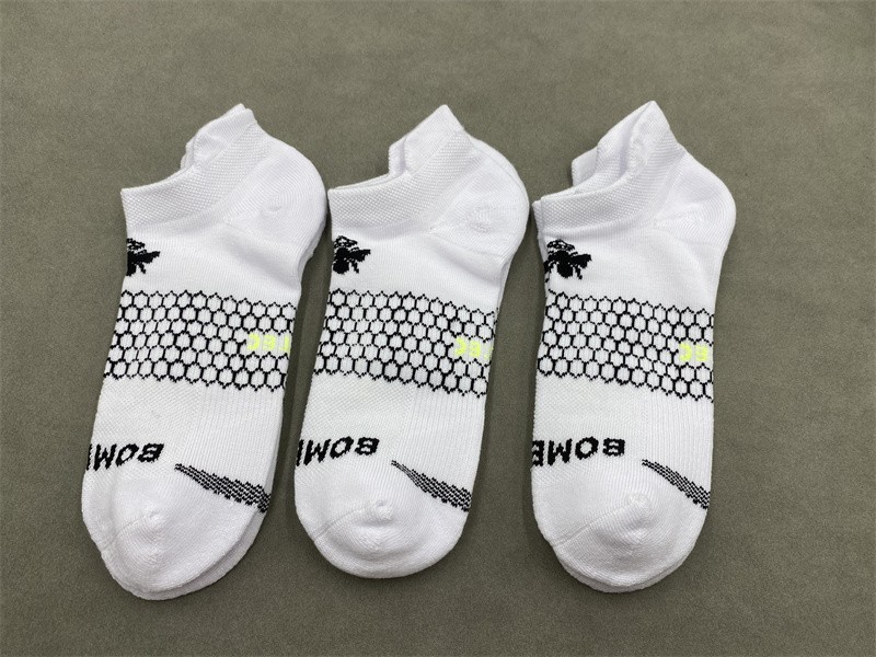 Bombas Men Size L Performance All sports Ankle Socks 3 Pairs White