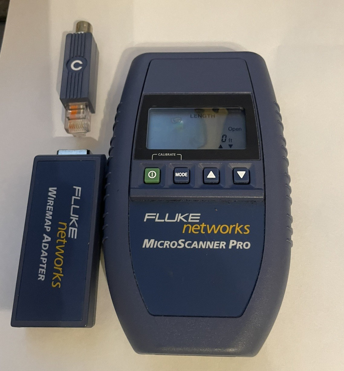 Fluke Networks MicroScanner Pro Cable Tester, with WireMap Adapter and Coax adpt