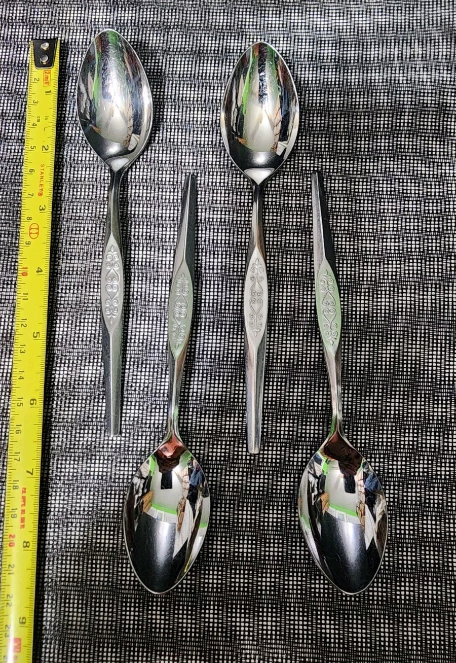 😎LOT OF 4 DISCOUNTED VINTAGE MONTREAUX BY NASCO TEASPOONS/ TEA  SPOONS🍵