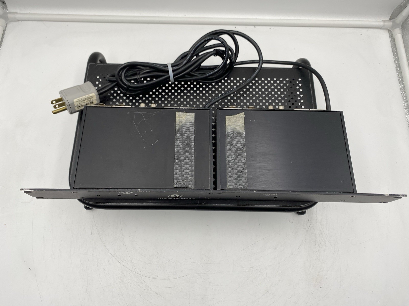 Lot of 2 ESE ES-244 Amplifier 4x4 Audio Level Interface