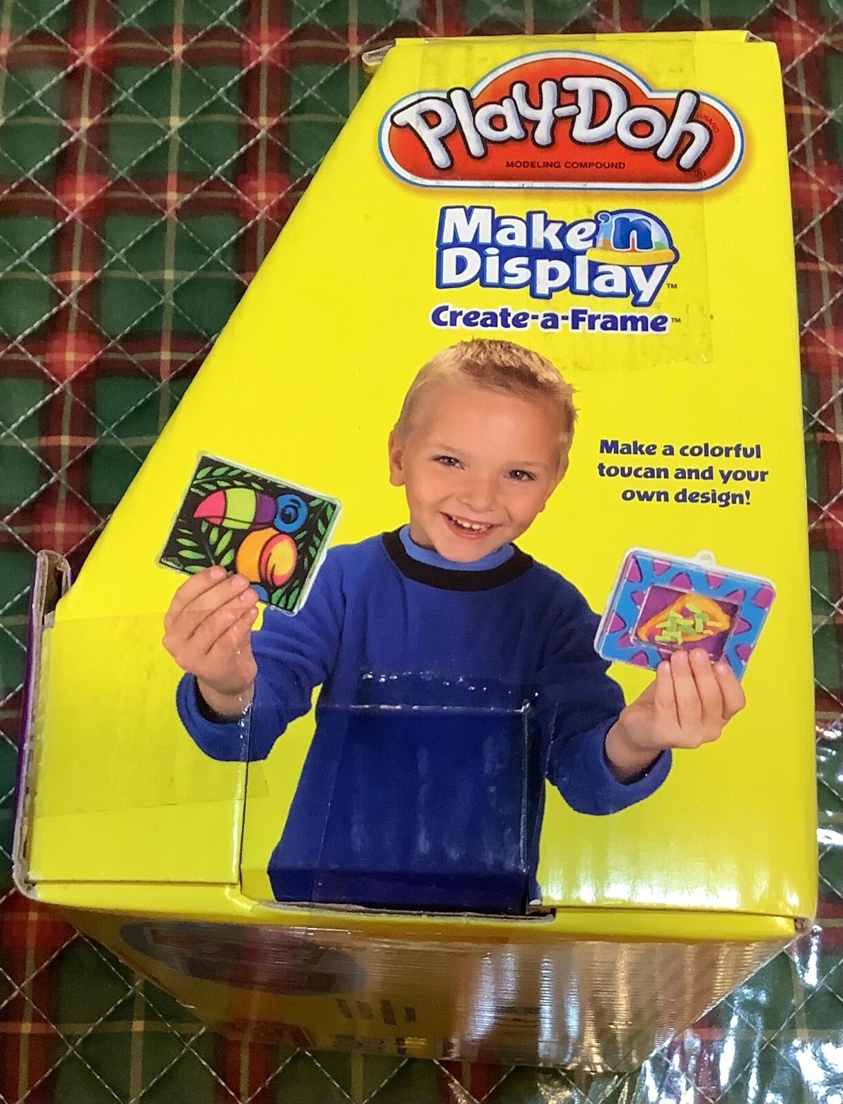 PLAY-DOH MAKE 'N DISPLAY CREATE A FRAME BRAND NEW