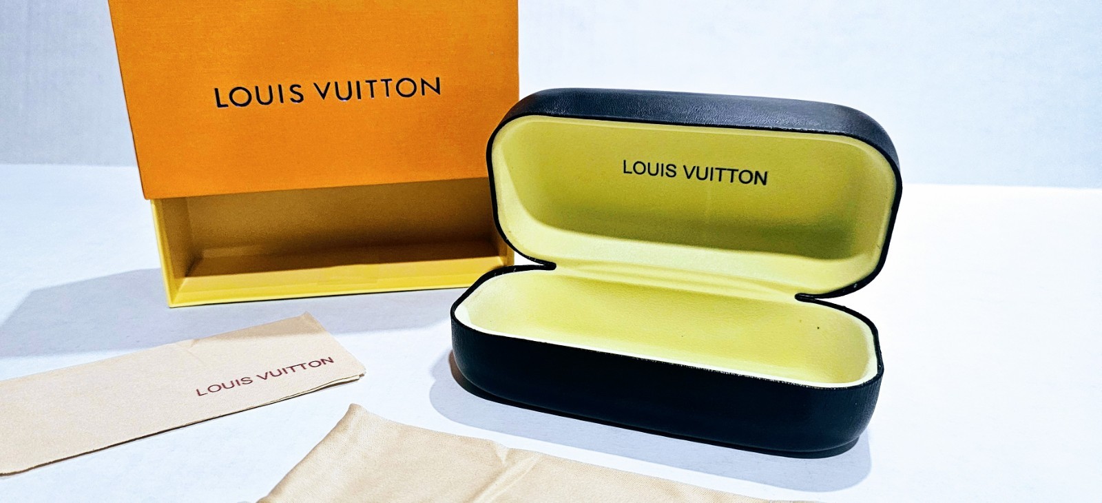 Brown Large Clamshell Louis Vuitton Glasses Case 🔥