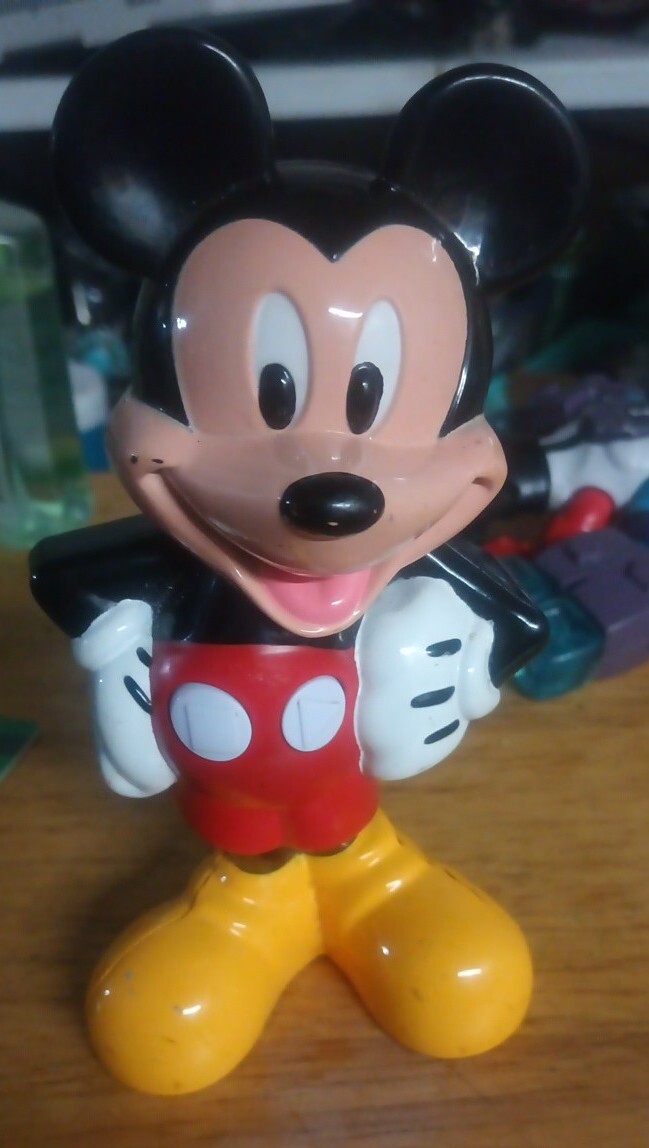 Disney Mickey Mouse Take Along Tunes Clip On Music Player 2012 Reader's Digest