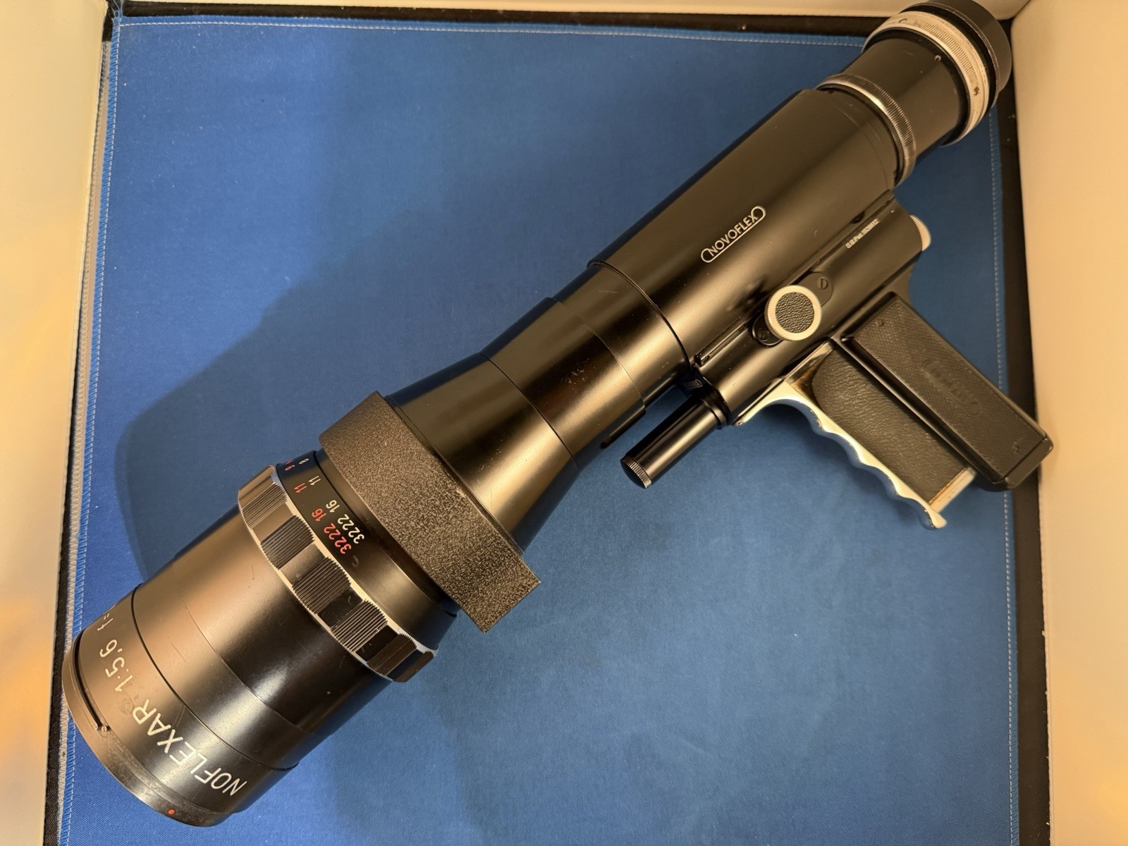 Novoflex vintage pistol grip with Noflexar 1:5.6 400mm lens
