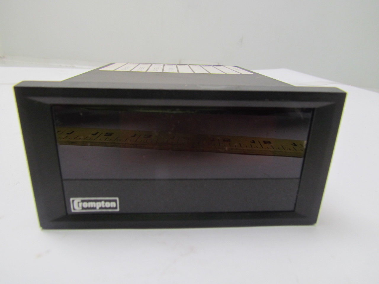 Crompton 2G2-DGVULEZ 262 Series LED digital indicator 4 digit 120V 2VDC input