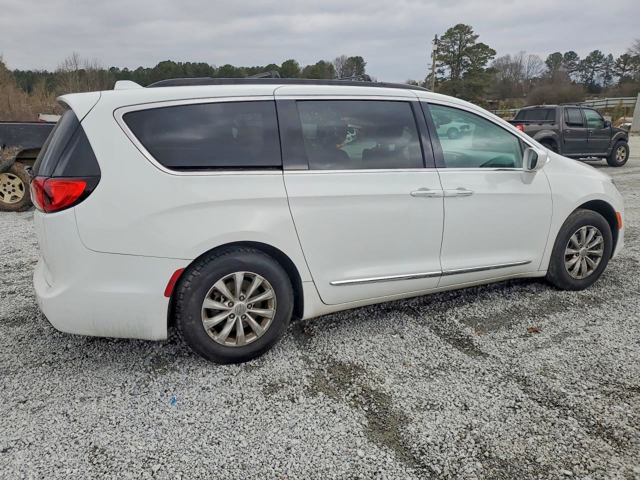 Fuse Box Engine Compartment Fits 17 PACIFICA 5050790
