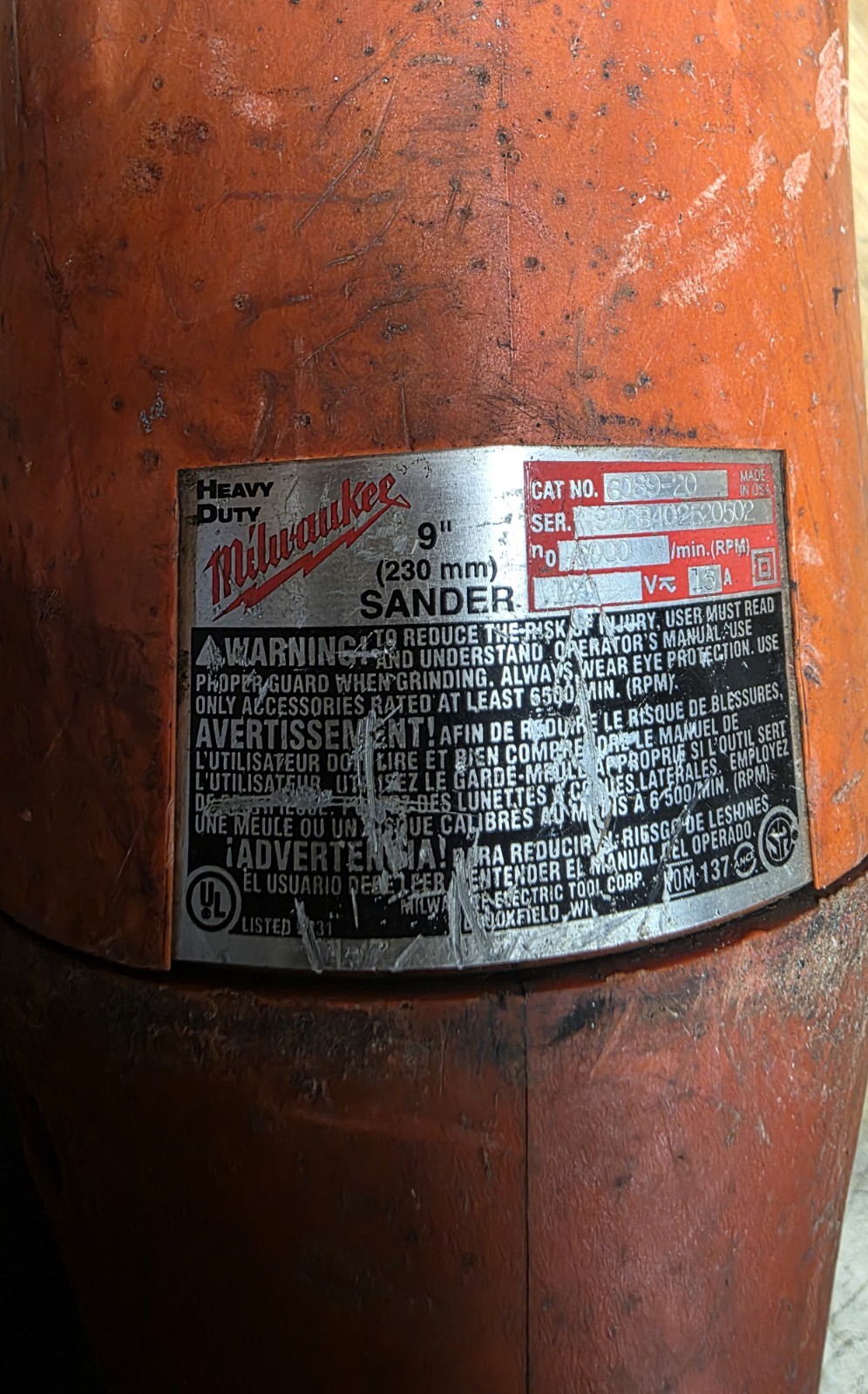 Milwaukee Heavy Duty 9" Grinder 6089-20