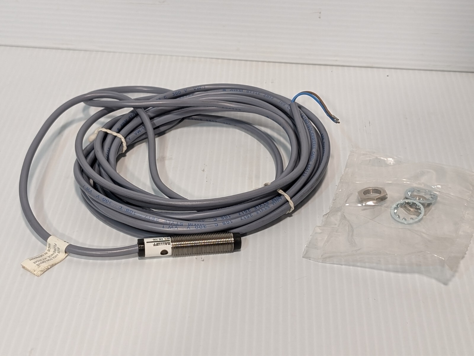 NOS Balluff BES 516-209-BO-E Proximity Sensor Switch+Returns