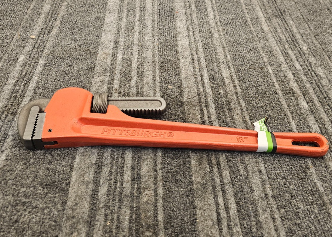 Pittsburgh Brand 61350 18" Steel Pipe Wrench Long Breaker 3" Jaw Heavy Duty