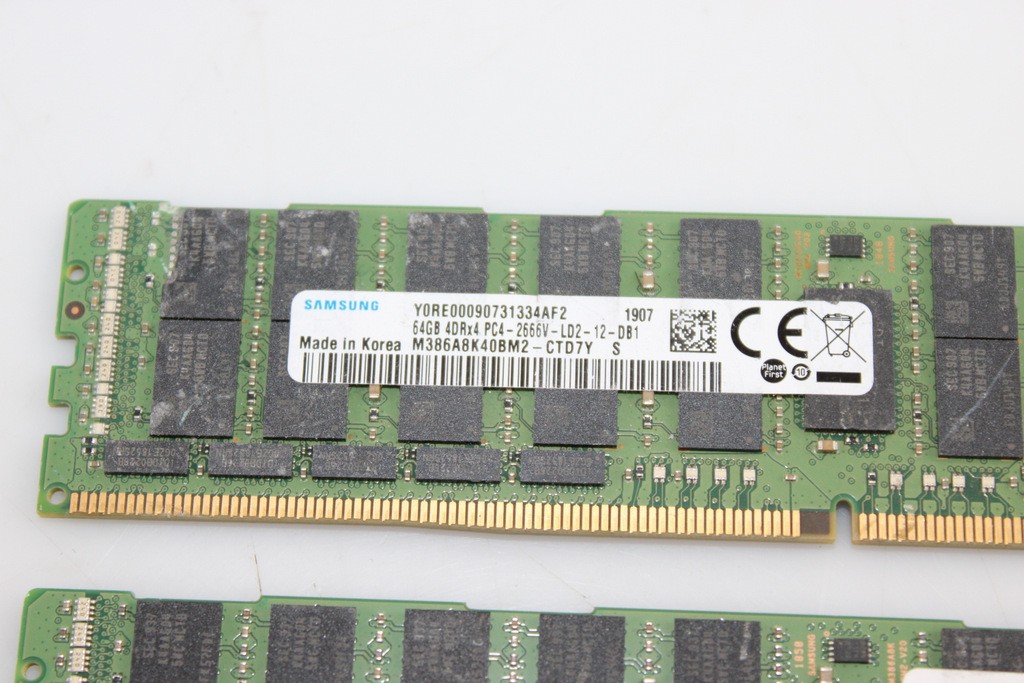 2 x Samsung 64GB DDR4-2666 PC4-21300 ECC LRDIMM Server Memory RAM (damaged)