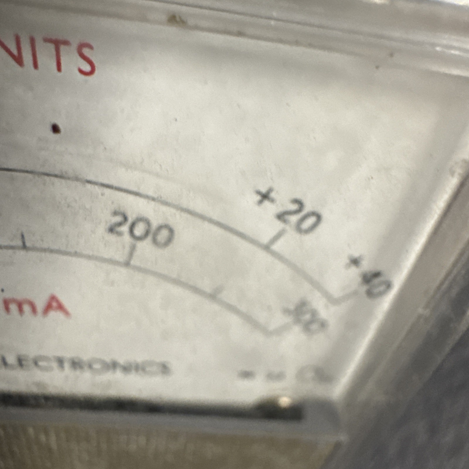 K . W . ELECTRONICS Front mA Meter TRANSCEIVER KW 2000B