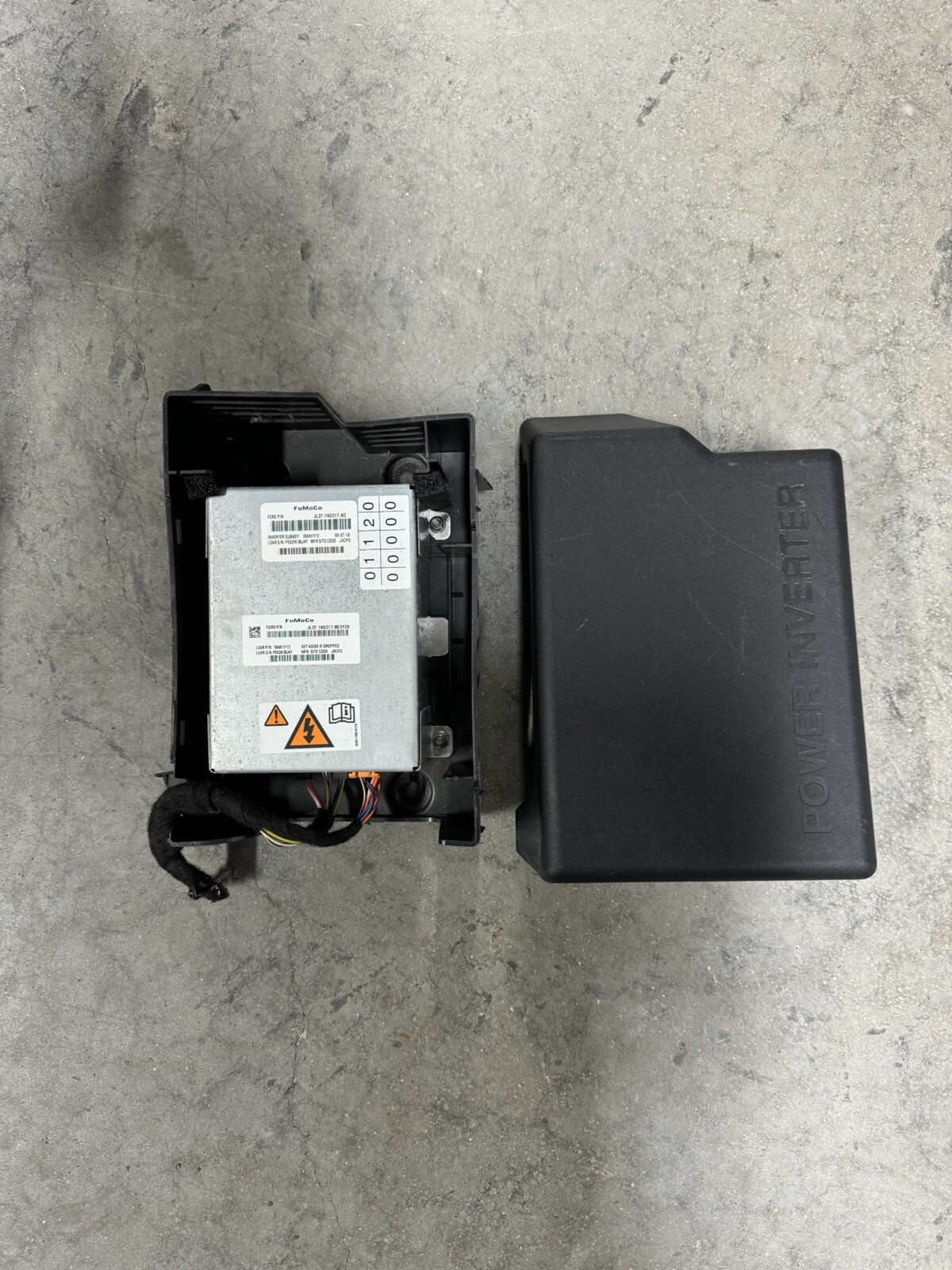2018 - 2020 FORD F150 110V AC/DC 400W POWER INVERTER CONVERTER # JL3T-19G317-AD