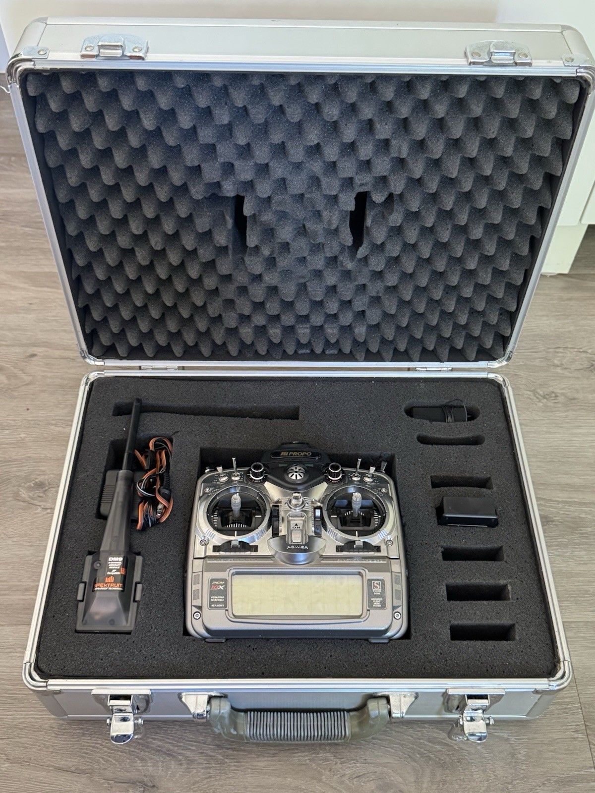 JR Propo PCM 10X RC Transmitter w/Spektrum 9-Channel DM9 Module